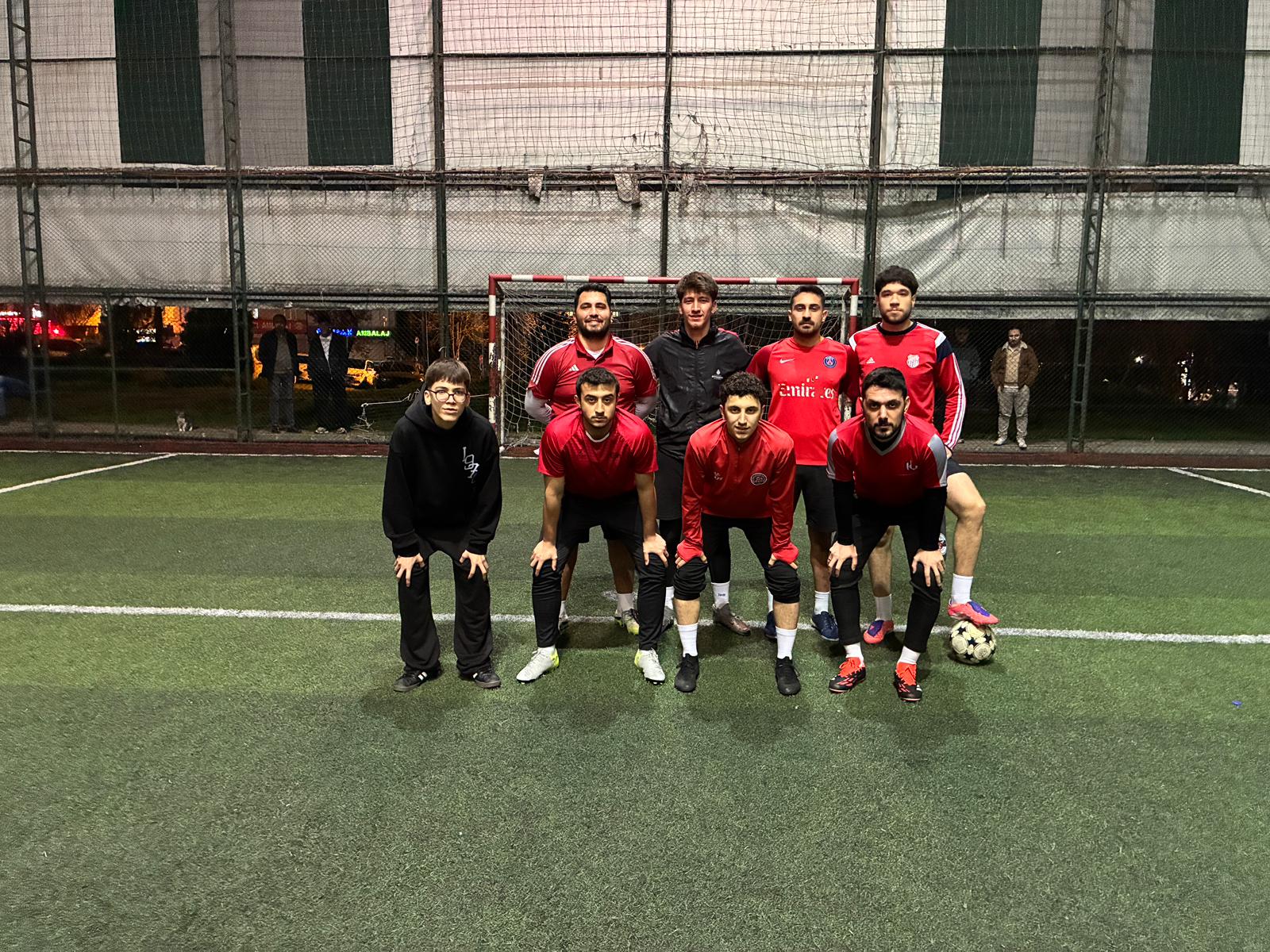 DEREBOYU A.C - KIRMIZI �EYTANLAR